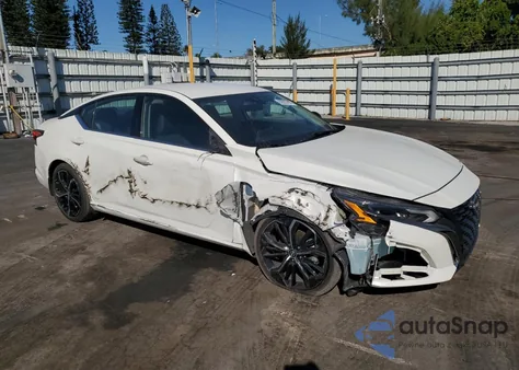 2024 Nissan Altima Sr z USA, uszkodzony, nr VIN 1N4BL4CV8RN315634